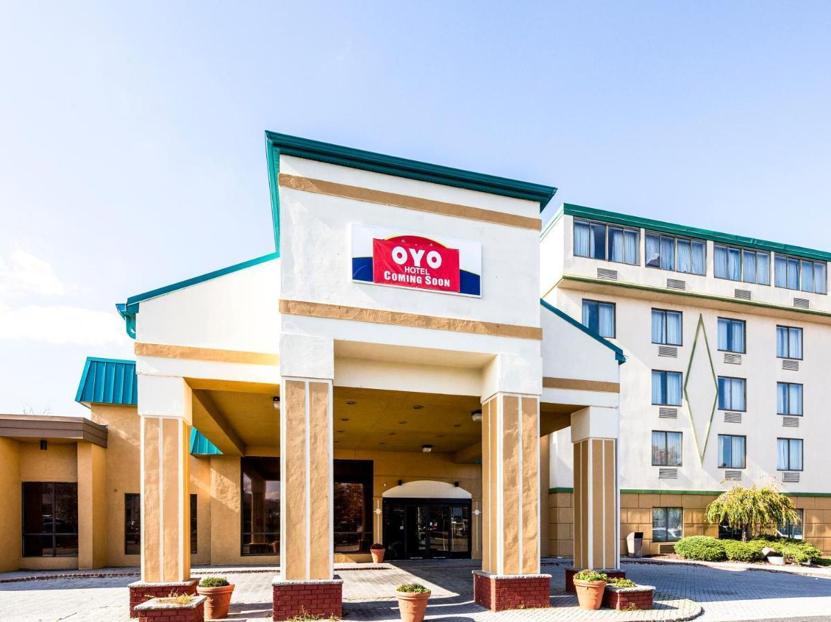 Oyo Hotel East Hanover Nj-10 Eksteriør billede